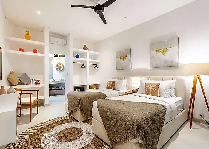 Ozkar: Elegant With 3 Bedrooms,pool, Terrace