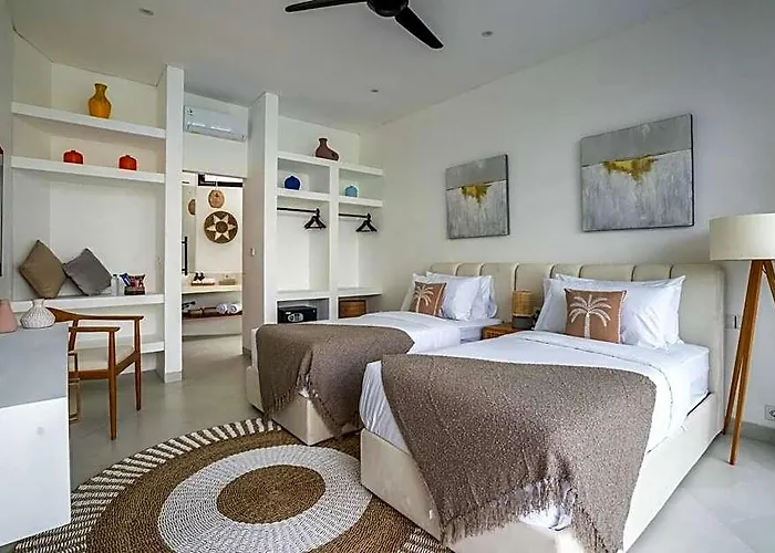 Ozkar: Elegant With 3 Bedrooms,pool, Terrace