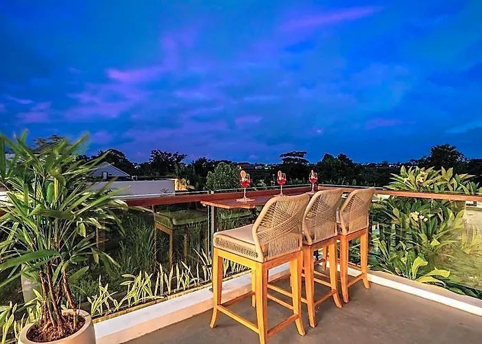 Ozkar: Elegant With 3 Bedrooms,pool, Terrace Buduk